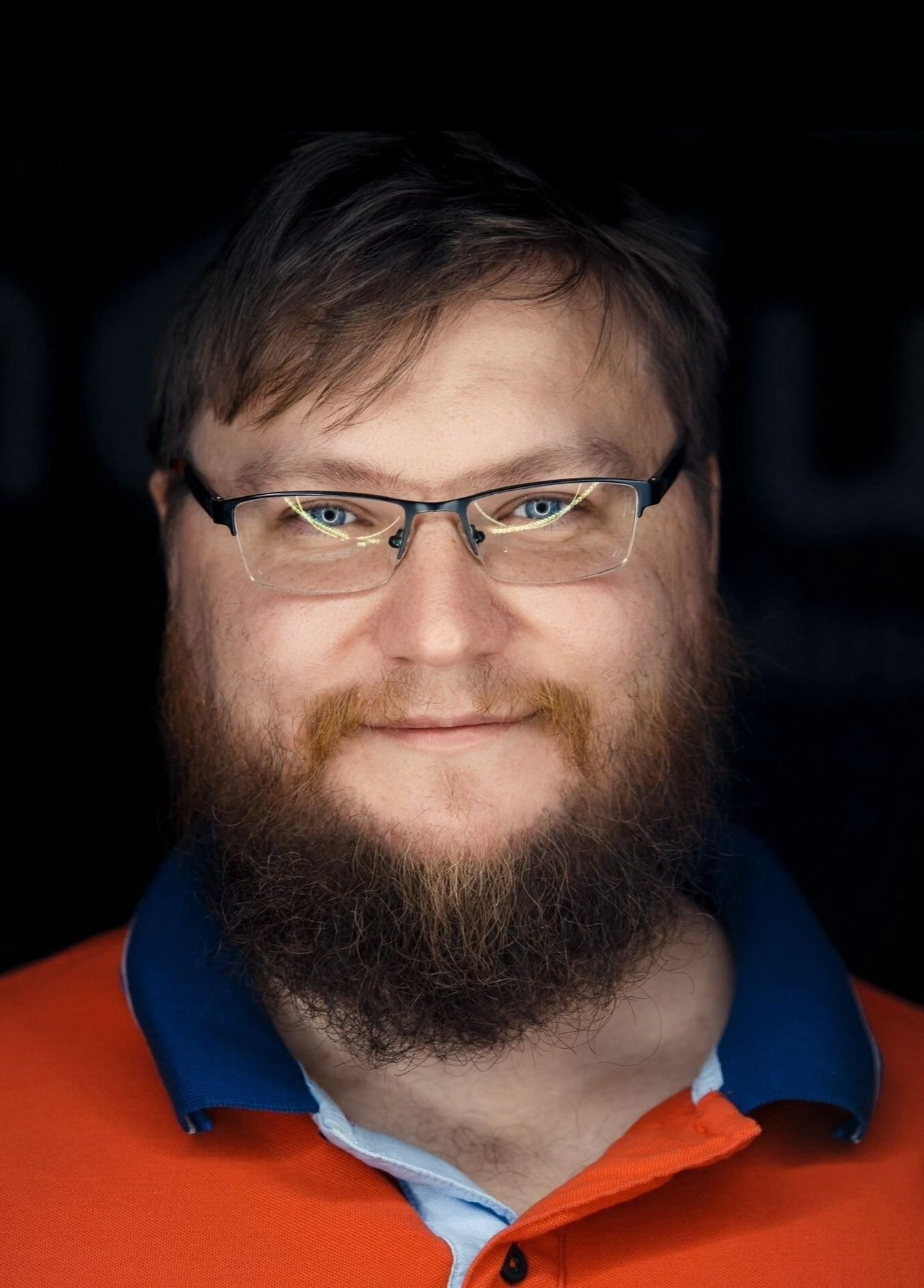 Олег Чирухин, Fullstack-разработчик, создатель IT meetup-сообщества «Failover Bar»