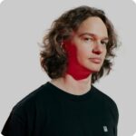 Вова Аюев, Графический дизайнер и арт-директор с опытом более 10 лет