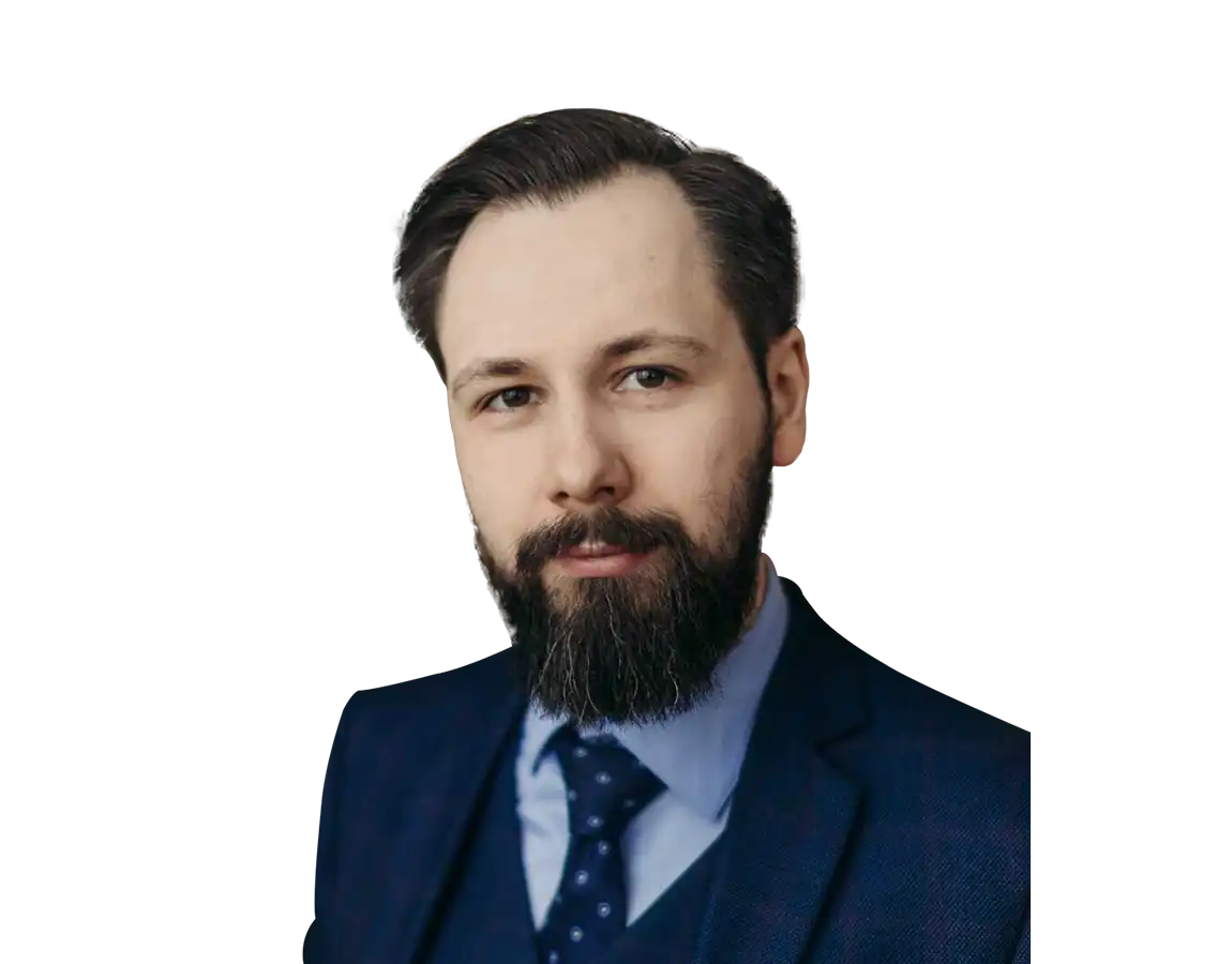 Константин Касаткин, Кандидат исторических наук с опытом работы более десяти лет в государственных и частных школах