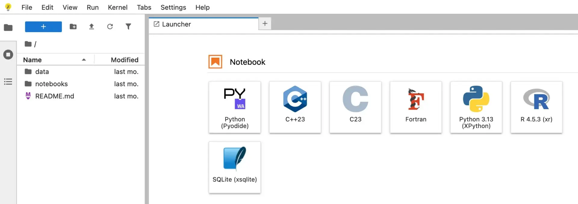 JupyterLite: выбор ядра для ноутбука Панель Launcher в JupyterLite на jupyter.org: ядра Python (Pyodide), C++, R, SQLite для нового ноутбука